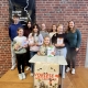 Schulsiegerin Anneleen Heine aus der Klasse 6d zusammen mit den anderen Klassensiegerinnen Marlene Bilda (6a), Alva Faust (6c), Aurelia Klein (6b) und der Jury.